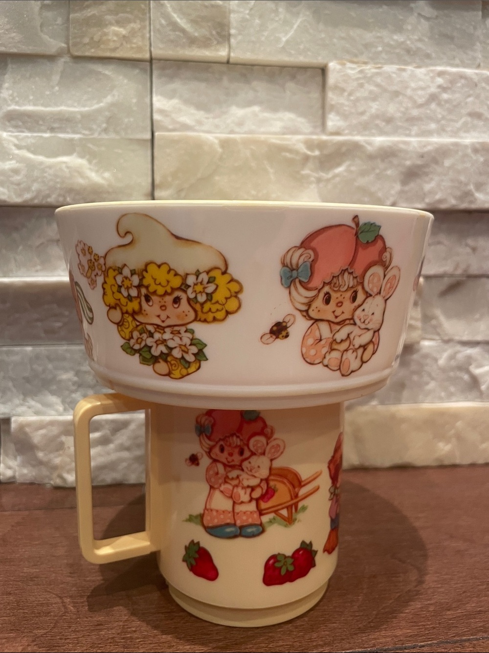 American Greetings Strawberry Shortcake Kids Bowl and Mug - Cream, Pink, Red - Picture 8 of 12
